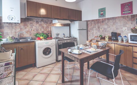 La Casina Del Canneto: Proprietà, Camera, Cucina, Costruzione, Mobilia, Immobiliare, Casa, Interior Design, Cabinetry, Apparecchio Major