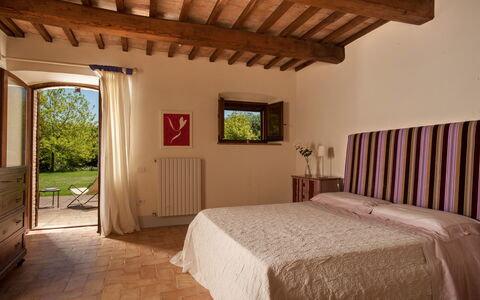 Casale Porano: Camera Da Letto, Camera, Proprietà, Mobilia, Soffitto, Costruzione, Letto, Interior Design, Lenzuolo, Casa