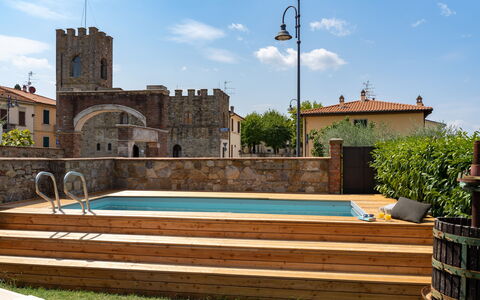 Villa Fracassini: Nube, Cielo, Acqua, Pianta, Costruzione, Piscina, Albero, Erba, Street Luce, Tempo Libero