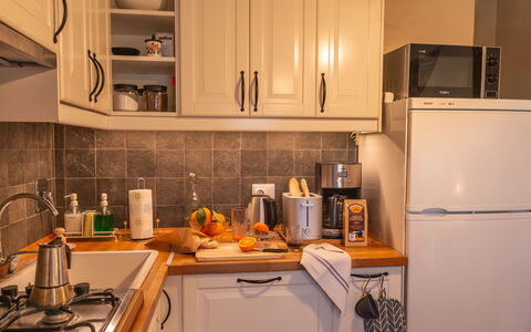 Il Pigionale: Elettrodomestico Da Cucina, Cucina, Controsoffitto, Apparecchio Major, Cabinetry, Mobilia, Elettrodomestico, Piccolo Apparecchio, Interior Design, Cucina Stufa