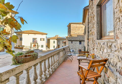 Il Pigionale: Proprietà, Costruzione, Cittadina, Giallo, Immobiliare, Casa, Azzurro, Cielo, Casa, Vacanza