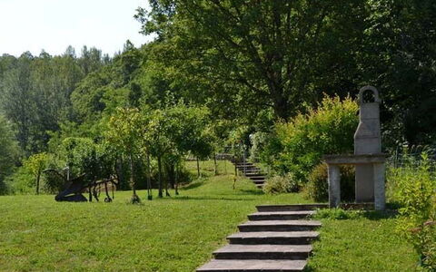 Il Nido In Garfagnana: Natura, Albero, Erba, Paesaggio Naturale, Proprietà, Riserva Naturale, Giardino, Botanica, Casa, Parco