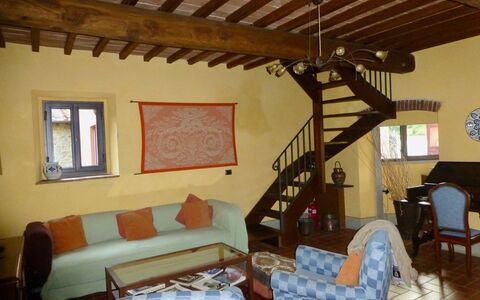 Mulino a Montegonzi Di Rimaggio: Camera, Proprietà, Mobilia, Soggiorno, Costruzione, Casa, Interior Design, Immobiliare, Tavolo, Fascio