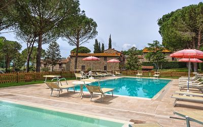 Colonica Al Trasimeno: Piscina, Proprietà, Tempo Libero, Vacanza, Ricorrere, Immobiliare, Casa, Costruzione, Acqua, Casa
