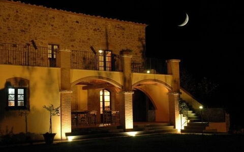 Villa Di Seripa: Notte, Illuminazione, Luce, Costruzione, Architettura, Cielo, Arco, Casa, Facciata, Casa