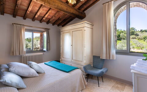 Villa Melinda: Camera, Proprietà, Mobilia, Camera Da Letto, Costruzione, Interior Design, Letto, Soffitto, Immobiliare, Casa