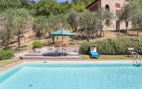 Villa Mastiano: Piscina, Proprietà, Tempo Libero, Casa, Vacanza, Acqua, Immobiliare, Costruzione, Estate, Estate