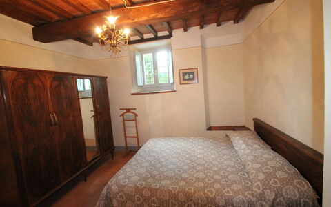 Villa Latera: Camera, Proprietà, Camera Da Letto, Letto, Mobilia, Costruzione, Soffitto, Telaio Del Letto, Lenzuolo, Interior Design