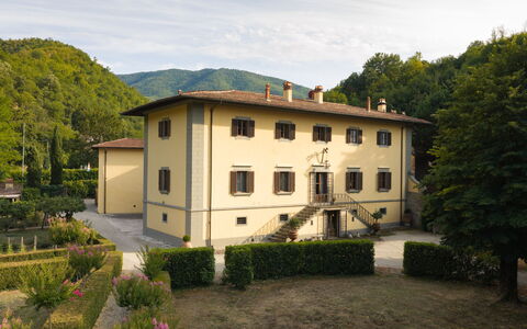 Villa Paola: Estate, Villetta, Hacienda, Giardino, Agriturismo, Landscaping, Villa, Prato, Cortile, Portico
