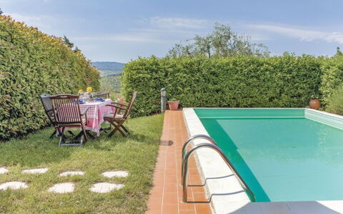 La Casetta: Proprietà, Piscina, Immobiliare, Casa, Erba, Tempo Libero, Backyard, Casa, Costruzione, Villetta