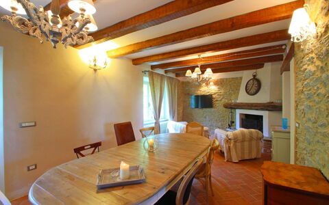 Villa Miramare: Camera, Proprietà, Sala Da Pranzo, Costruzione, Interior Design, Mobilia, Soffitto, Immobiliare, Tavolo, Casa