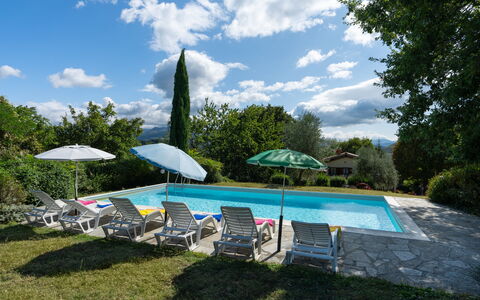 Casa Corella: Nube, Cielo, Pianta, Acqua, Ombrello, Costruzione, Piscina, Albero, Shade, Casa