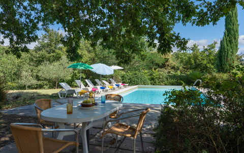 Casa Corella: Acqua, Pianta, Mobilia, Tavolo, Cielo, Ombrello, Piscina, Sedia, Mobili Da Esterno, Albero