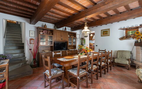 Casa Corella: Mobilia, Tavolo, Legna, Interior Design, Sedia, Pianta Della Casa, Pavimento, Casa, Soggiorno, Immobiliare