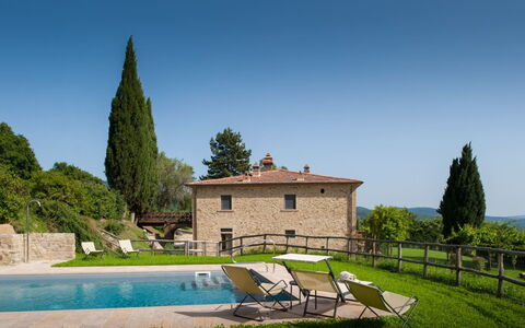 Villa Leopoldina: Cielo, Pianta, Acqua, Proprietà, Costruzione, Albero, Paesaggio Naturale, Erba, Mobili Da Esterno, Piscina