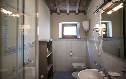 Case Sant'anna 14: Bagno, Camera, Proprietà, Idraulico Fixture, Interior Design, Costruzione, Architettura, Gabinetto, Lavandino Del Bagno, Casa