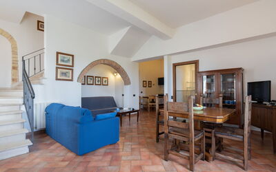 rocche-di-valiano-chianti-castelnuovo-berardenga-glicine-soggiorno