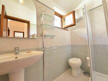 rocche-di-valiano-chianti-castelnuovo-berardenga-ortensia-bagno