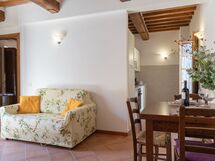 gaiole-apartment-gaiole-in-chianti-multiproprieta-apartment-13-soggiorno