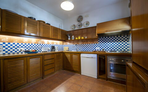 Villa Deli, In Positano, Sea View, Ac: Cabinetry, Controsoffitto, Costruzione, Cucina, Interior Design, Casa, Legna, Cucina Stufa, Architettura, Elettrodomestico Da Cucina