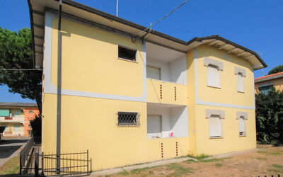 Rosolina Mare 500: Proprietà, Casa, Zona Residenziale, Architettura, Costruzione, Quartiere, Immobiliare, Giallo, Casa, Facciata
