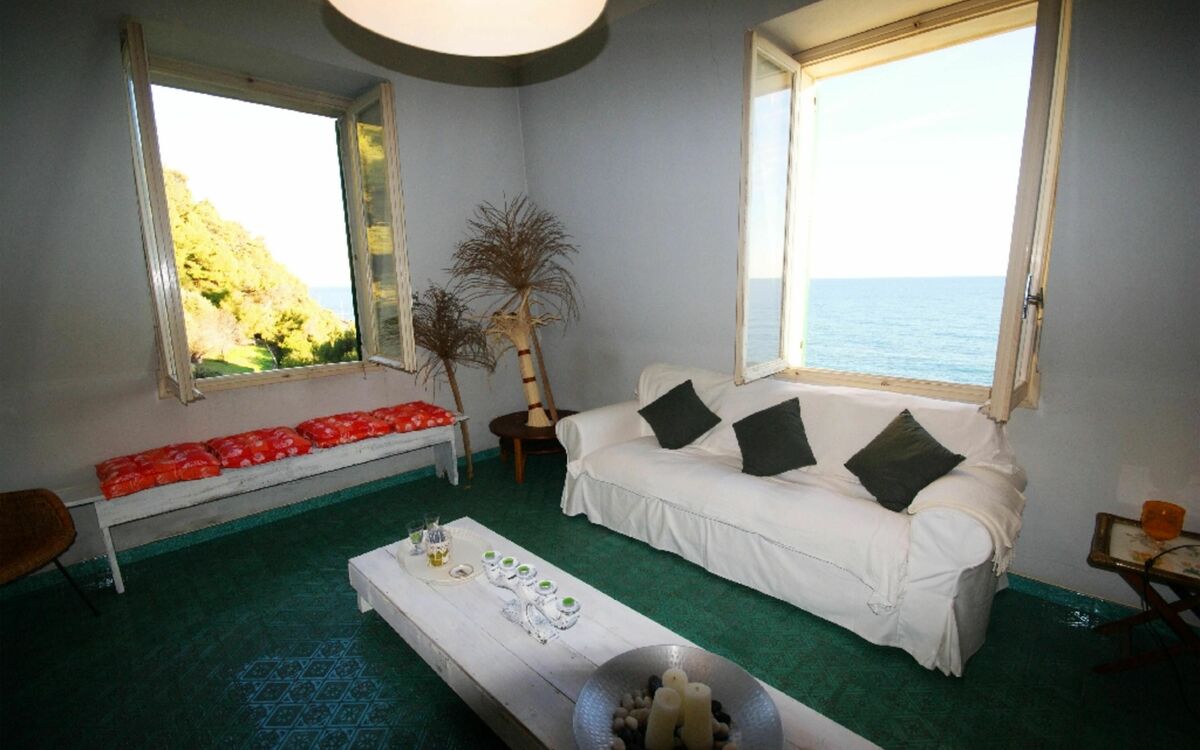 Alloggio:&nbsp;Ginestra