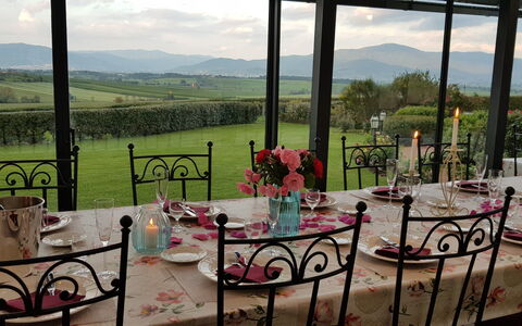 Villa Dei Michelangioli a Brolio: Proprietà, Ristorante, Ferro, Camera, Tavolo, Immobiliare, Casa, Costruzione, Vacanza, Mobilia