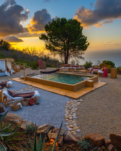 Terre Di Bea Cottage By The Sea Cefalu': Nube, Cielo, Pianta, Acqua, Giorno, Natura, Paesaggio Naturale, Albero, Mobili Da Esterno, Corpo D'Acqua