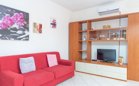 Residence Villa Smeralda: Mobilia, Interior Design, Pavimentazione, Pavimento, Divano, Camera, Soggiorno, Appartamento, Casa, Illuminazione