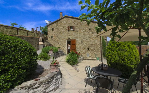 La Casa del Nonno: Attrezzatura Giochi All'Aperto, Campo Da Giuoco, Spazio Pubblico, Terreno Di Gioco, Scivolo, Giardino, Backyard, Shade, Tempo Libero, Prato