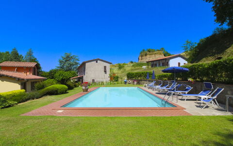 Villa le Balze: Piscina, Insediamento Umano, Villetta, Estate, Agriturismo, Hacienda, Eco Hotel, Ricorrere, Villaggio, Villa