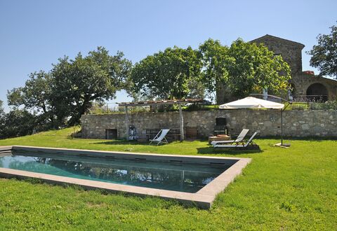 Podere Palazzo: Architettura, Proprietà, Casa, Albero, Erba, Costruzione, Estate, Casa, Pianta, Paesaggio