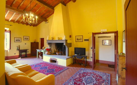 Galleria di Brolio: Casa, Mobilia, Sedia, Villa, Hotel, Soggiorno