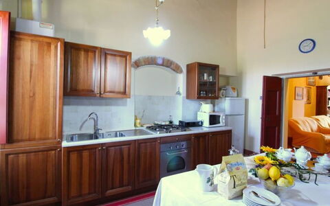 Galleria di Brolio: Camera, Controsoffitto, Proprietà, Cucina, Mobilia, Cabinetry, Costruzione, Interior Design, Casa, Immobiliare