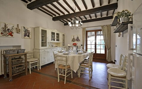 Villa Gelsomino: Camera, Proprietà, Costruzione, Mobilia, Soffitto, Sala Da Pranzo, Interior Design, Pavimento, Tavolo, Pavimento In Legno