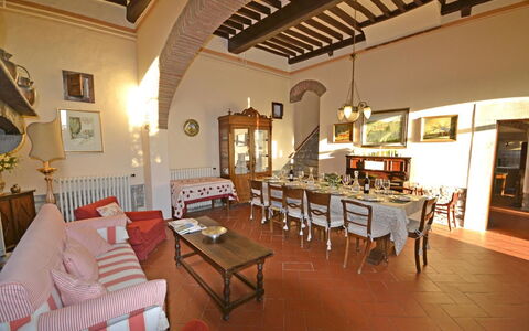 Villa Santa Maria: Costruzione, Proprietà, Camera, Interior Design, Mobilia, Immobiliare, Ristorante, Tavolo, Soffitto, Loft