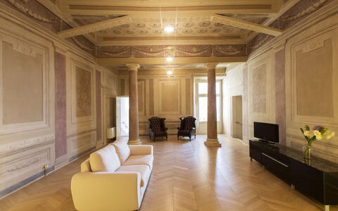 Appartamento Imperiale: Costruzione, Interior Design, Camera, Proprietà, Soffitto, Pavimento, Parete, Atrio, Mobilia, Soggiorno