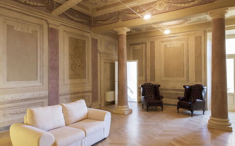 Appartamento Imperiale: Proprietà, Camera, Costruzione, Soffitto, Interior Design, Pavimento, Mobilia, Pavimento In Legno, Pavimentazione, Latifoglie