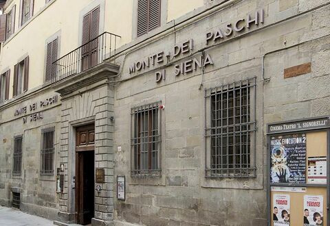 Appartamento Imperiale: Costruzione, Architettura, Quartiere, Facciata, Cittadina, Parete, Casa, Strada, Font, Finestra