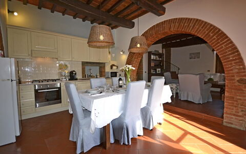 Casa i Pini: Proprietà, Costruzione, Camera, Mobilia, Immobiliare, Interior Design, Controsoffitto, Pavimento, Casa, Sala Da Pranzo