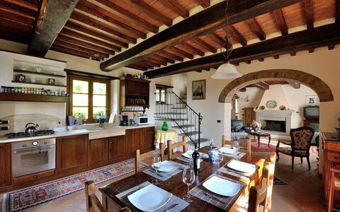 Villa Rosmarino: Proprietà, Costruzione, Camera, Interior Design, Casa, Immobiliare, Mobilia, Soffitto, Casa, Fascio