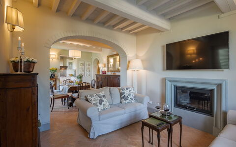 Villa Chiara: Camera, Soggiorno, Proprietà, Mobilia, Costruzione, Interior Design, Soffitto, Casa, Pavimento, Immobiliare