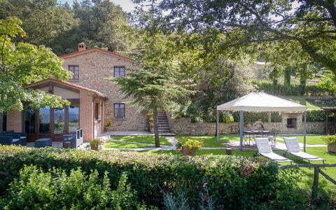 Villa Ginestra: Proprietà, Casa, Casa, Immobiliare, Costruzione, Estate, Zona Residenziale, Cortile, Albero, Botanica