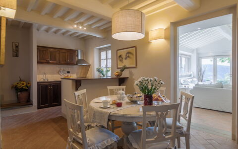 Villa Ginestra: Camera, Soffitto, Proprietà, Sala Da Pranzo, Mobilia, Interior Design, Costruzione, Pavimento, Tavolo, Casa