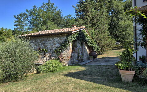 Villa Marina: Proprietà, Casa, Parete, Casa, Villetta, Immobiliare, Albero, Costruzione, Erba, Giardino