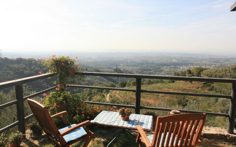 Podere Santa Lucia: Proprietà, Immobiliare, Cielo, Casa, Balcone, Camera, Vacanza, Costruzione, Hill Station, Mobilia