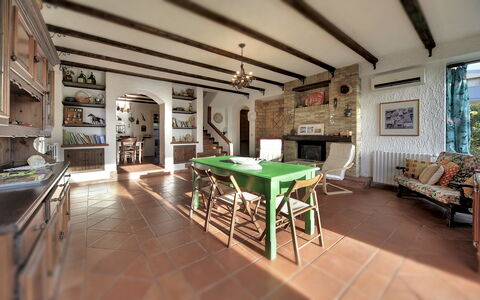 Villa Palma: Proprietà, Costruzione, Camera, Interior Design, Mobilia, Soffitto, Casa, Pavimento, Immobiliare, Tavolo