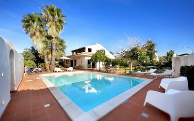 Villa Palma: Piscina, Proprietà, Immobiliare, Costruzione, Casa, Casa, Ricorrere, Estate, Vacanza, Villa