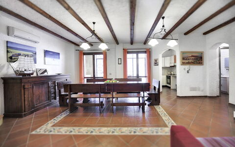 Villa Dell'ulivo: Costruzione, Proprietà, Camera, Soffitto, Interior Design, Pavimento, Loft, Casa, Mobilia, Soggiorno