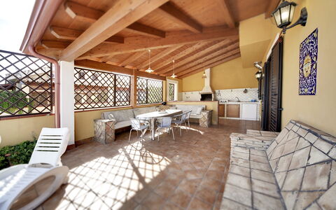 Villa Dell'ulivo: Proprietà, Costruzione, Camera, Interior Design, Immobiliare, Casa, Architettura, Soffitto, Mobilia, Casa